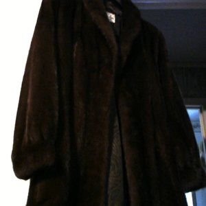 Minks and Furs     "GOTTA GO"  "MAKE ME AN OFFER"